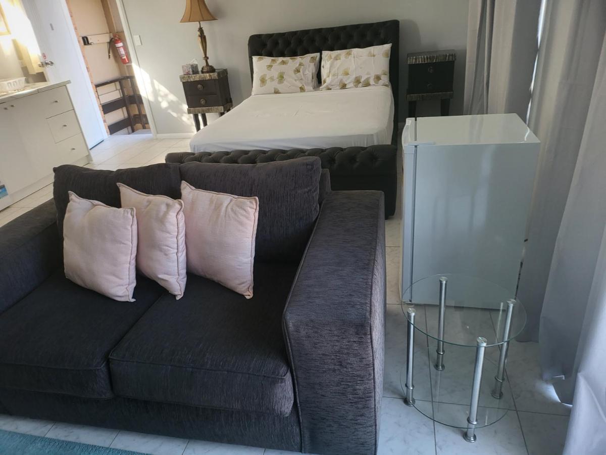 T&V Suites Windsor Ngoại thất bức ảnh
